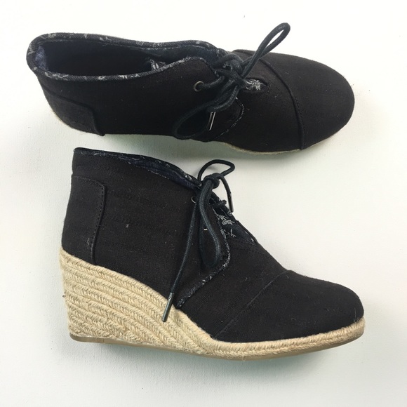 Toms Shoes - Toms Womens Espadrille Black Wedges 7.5 A59
